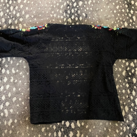 Kimono Style Lace Jacket, Culture Clash Collection of 2010 - Picture 3 of 4